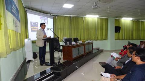 Mr. Srikant Sastri,handling session in Entrepreneurship Awareness Conclave Mr. Srikant Sastri, Chairman of Board IIM Kolkata Innovation Park & Co Founder CrayonData handling session in Entrepreneurship Awareness Conclave